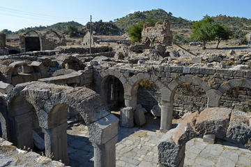 Church 32, Binbirkilise