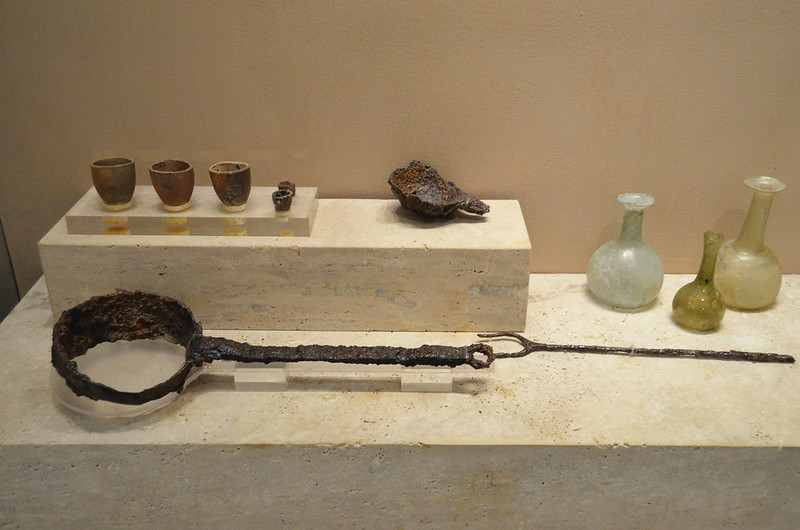 glassmakers iron tongs and glass vessels 6th 7th century