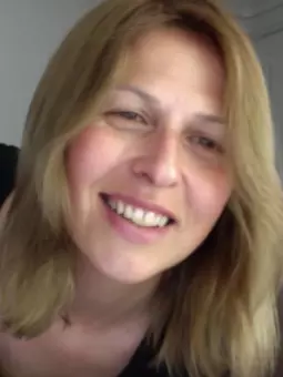 Dr Ida Toth