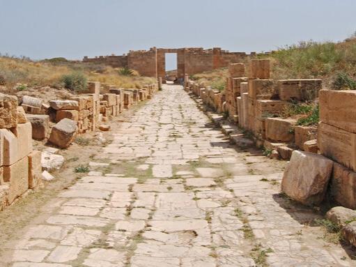 leptis magna  main north south street  leading towards byzantine gate mohammed kenawi